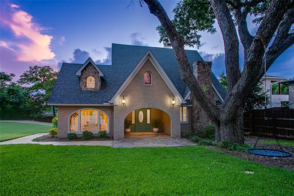 1033 Cedar Hill Avenue, Dallas, TX 75208 - #1