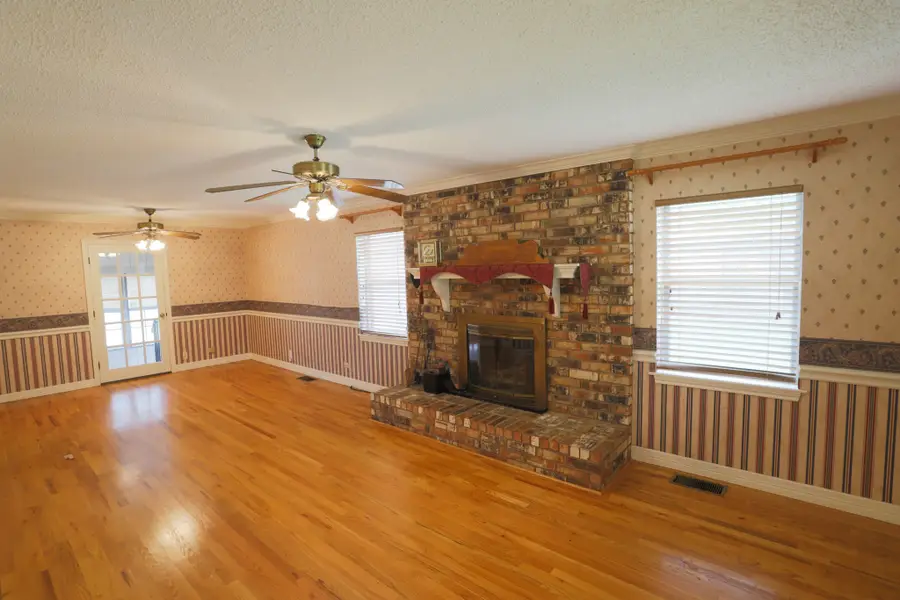 303 David Davis Drive, McGregor, TX 76657 - #2