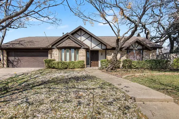 604 Baker Drive, Hurst, TX 76054