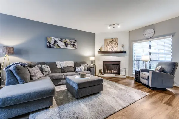 9910 Royal Lane #903, Dallas, TX 75231