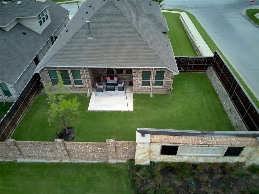 1912 Hollowcreek Trail, Lewisville, TX 75010 - #3