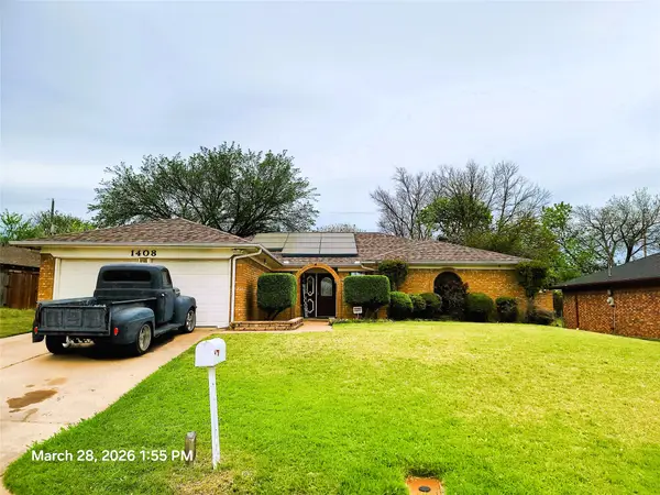 1408 Country Manor Road, Fort Worth, TX 76134