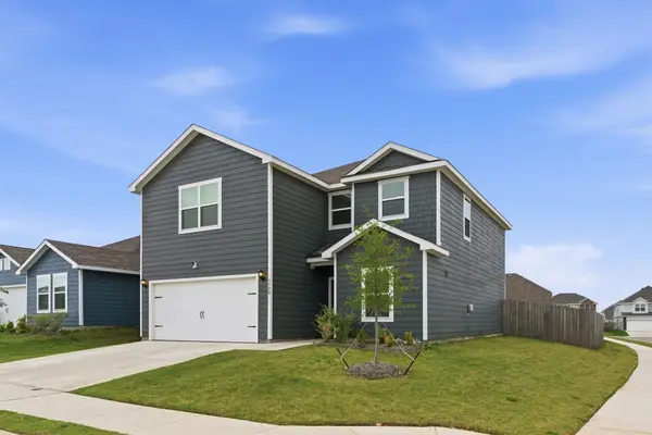 9900 Fighting Falcon Way, Fort Worth, TX 76131