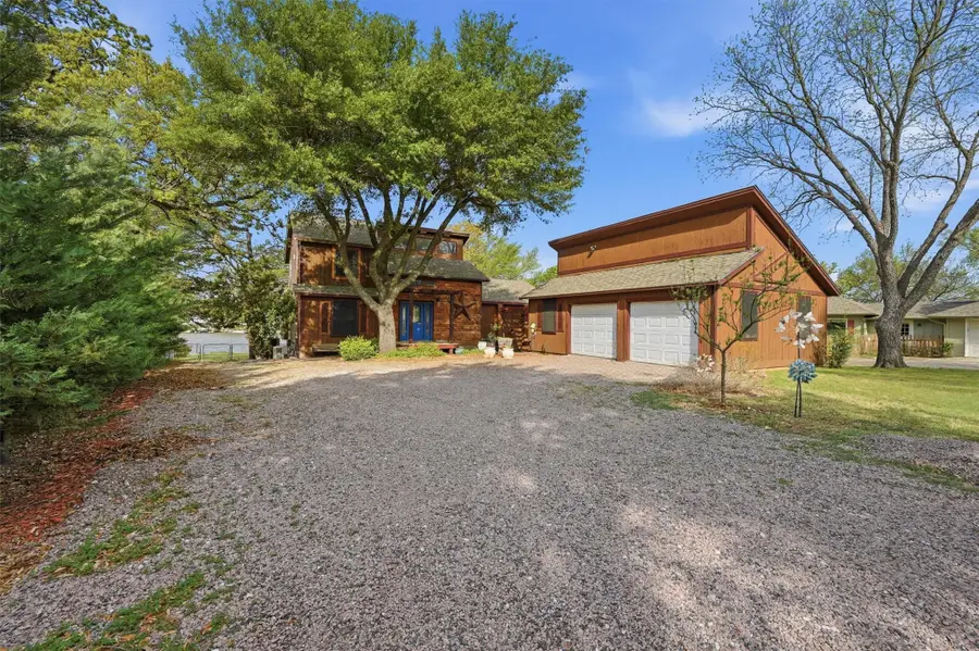 1334 Kiowa Drive E, Gainesville, TX 76240 - #3