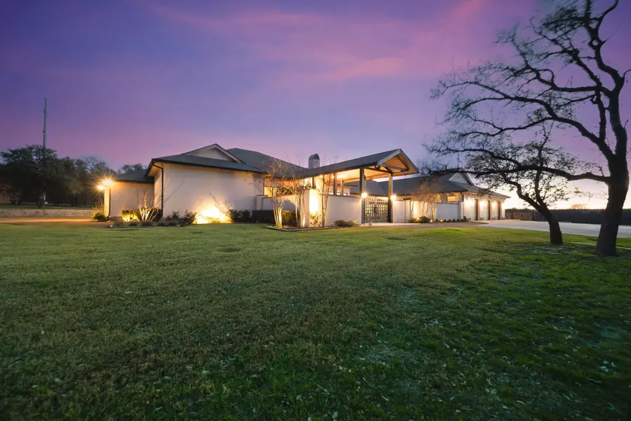 319 Verna Trail N, Fort Worth, TX 76108 - #2