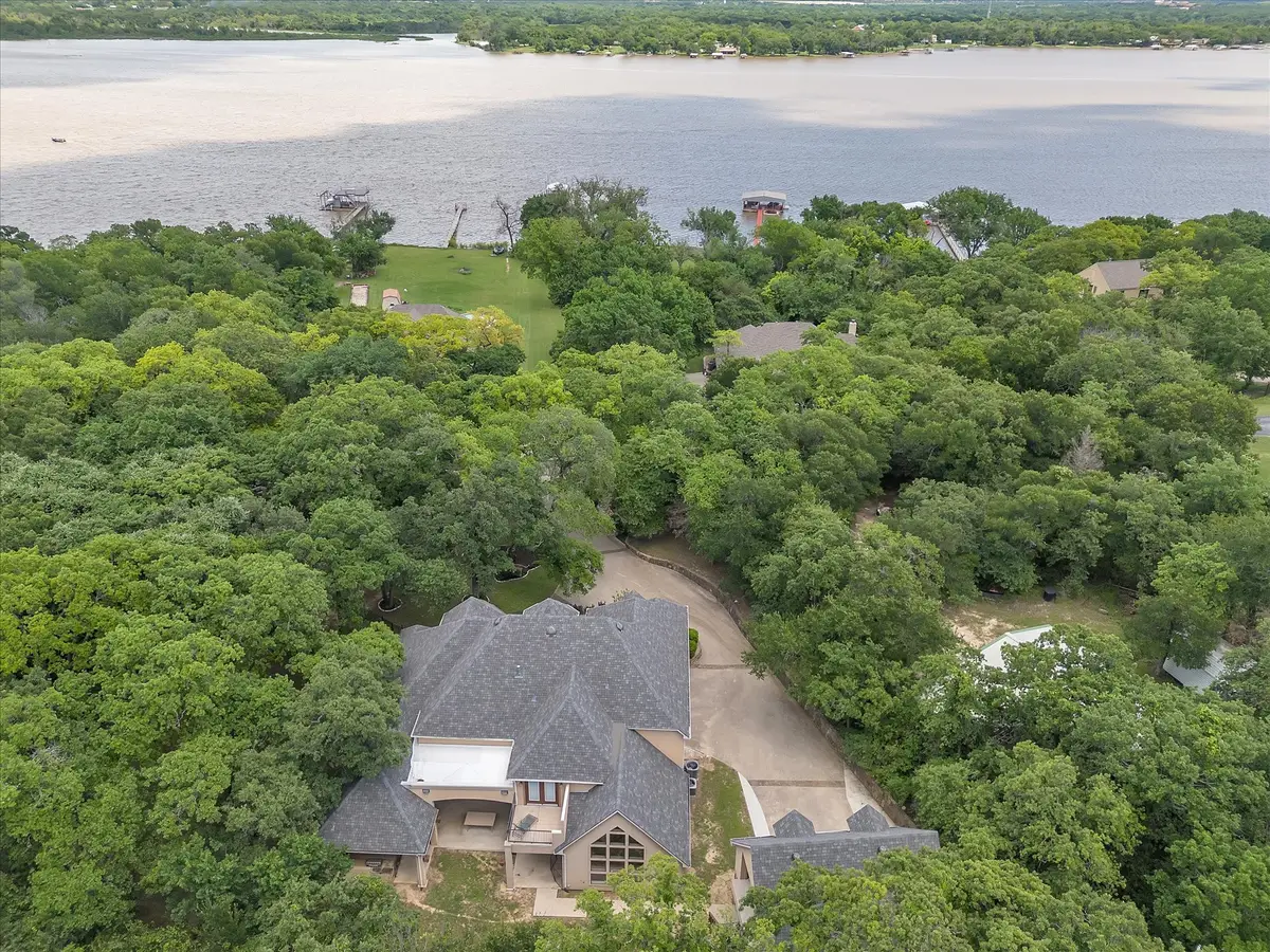 9A Eagle Point N, Azle, TX 76020 - #1