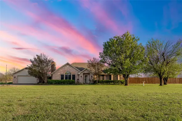 395 Lazy Acres Drive, Woodway, TX 76712