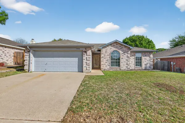 10804 Edgewater Drive, Benbrook, TX 76126