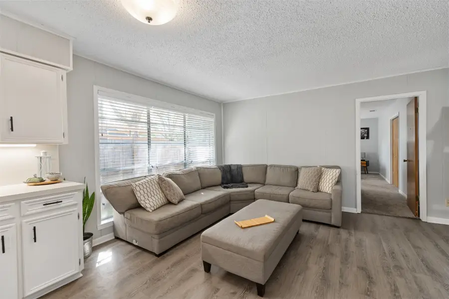 529 E Kempner, Mabank, TX 75147 - #3