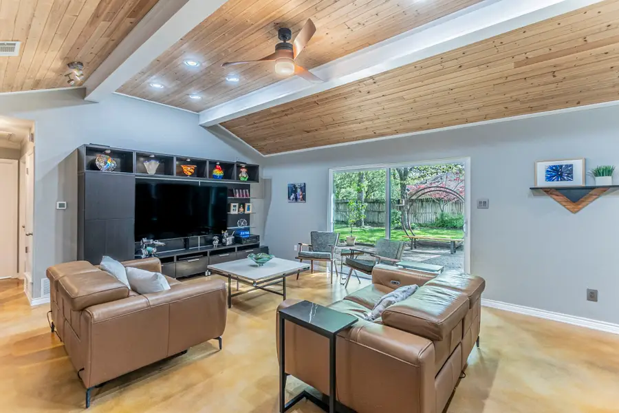 105 Guinevere Drive, Weatherford, TX 76086 - #2