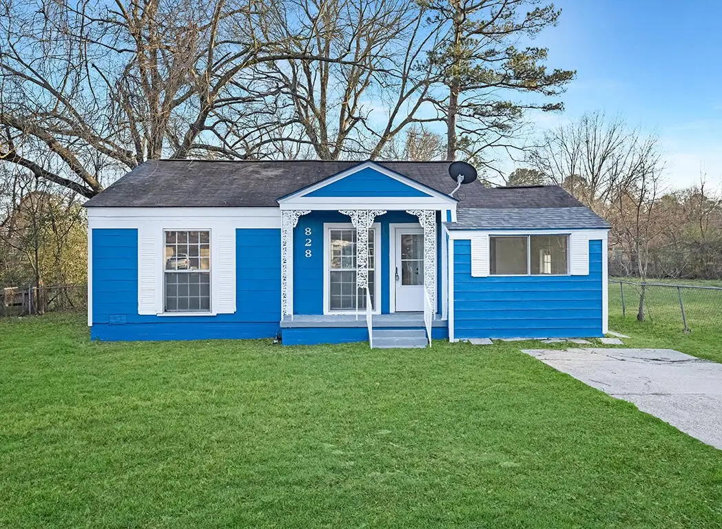 828 Burma Road, Wake Village, TX 75501 - #1