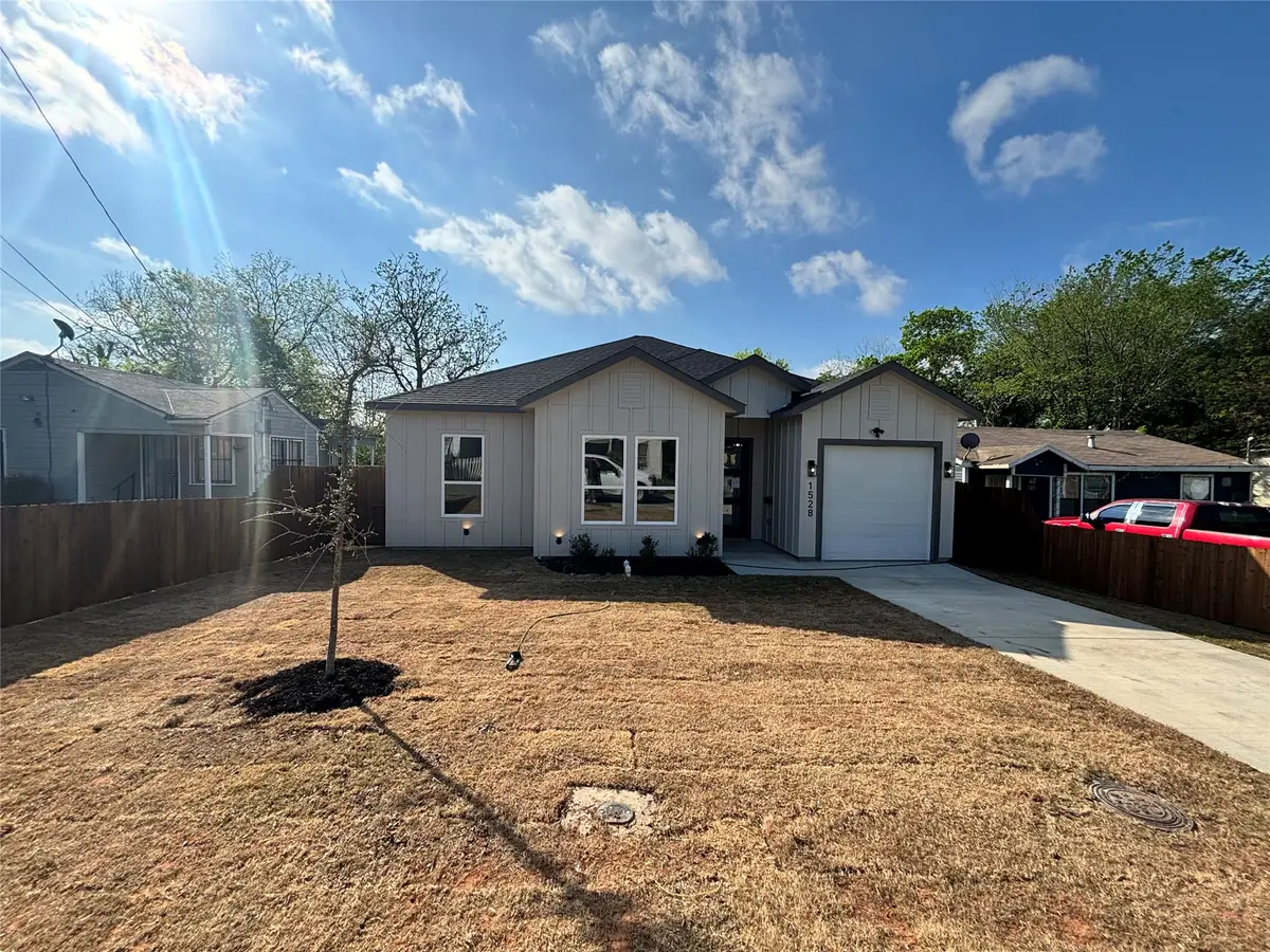 1528 Owega Avenue, Dallas, TX 75216 - #1