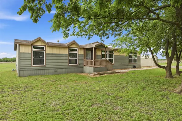 8645 County Road 1143, Celeste, TX 75423