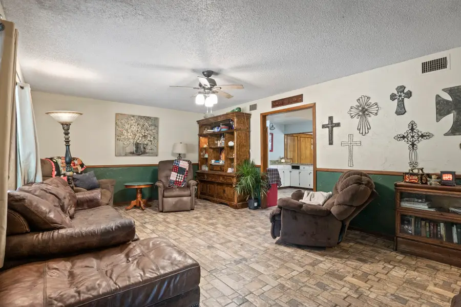 504 E 3rd, Mount Pleasant, TX 75455 - #3