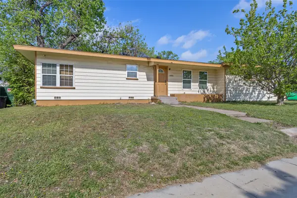 3000 Pate Drive, Fort Worth, TX 76105