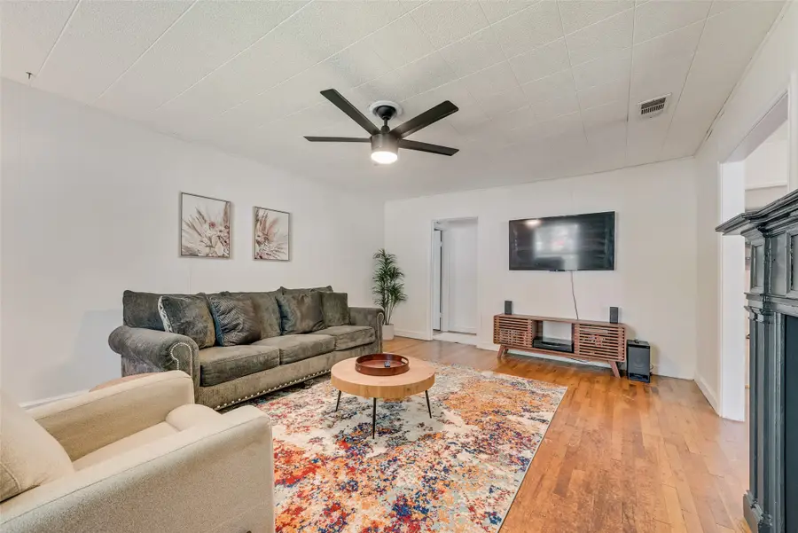 401 Elizabeth Street, Terrell, TX 75160 - #3