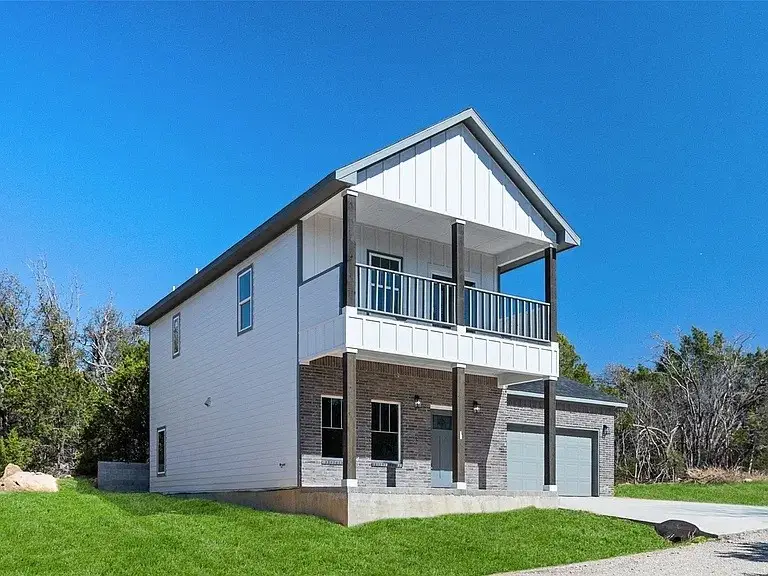 2100 Cactus Alley, Granbury, TX 76048 - #1