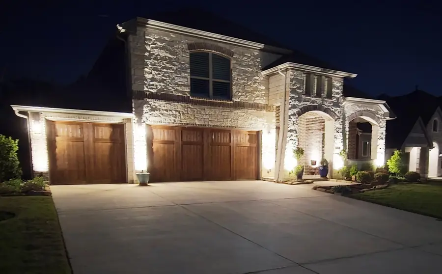 1913 Flora Lane, Desoto, TX 75115 - #2