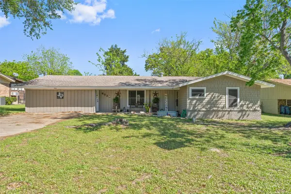 602 Colonial Drive, Athens, TX 75751