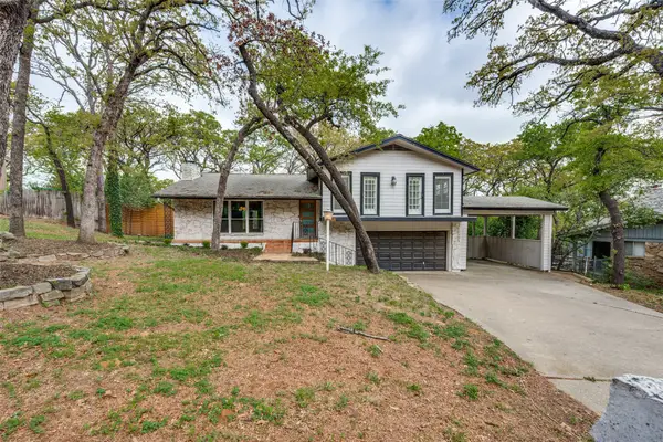 2705 Black Oak Lane, Arlington, TX 76012