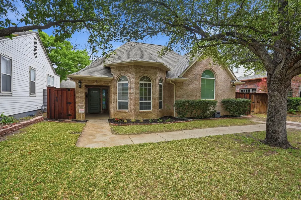 3332 W 4th Street, Fort Worth, TX 76107 - #1