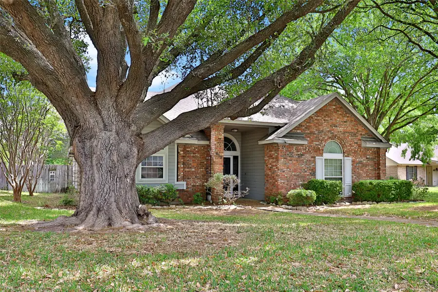 613 Regina Drive, Hewitt, TX 76643 - #3