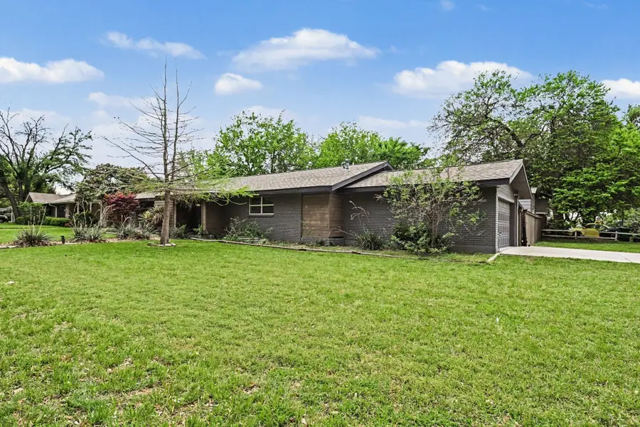 4241 Whitfield Avenue, Fort Worth, TX 76109 - #3