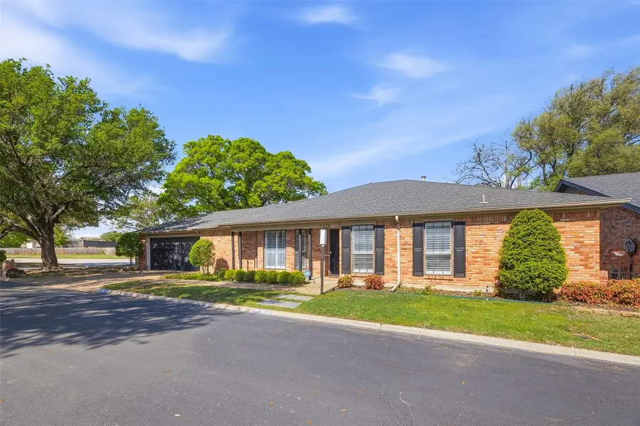 3824 Brookhaven Circle, Fort Worth, TX 76109 - #2