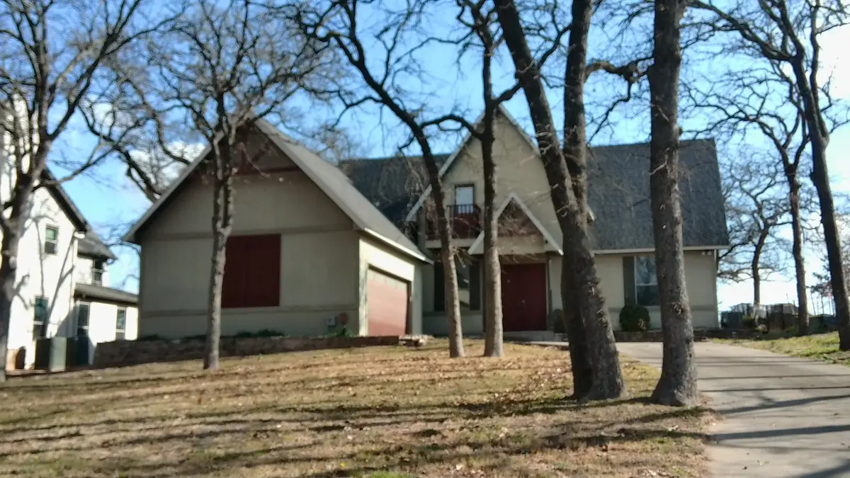 110 Pawnee Trail, Gainesville, TX 76240 - #1