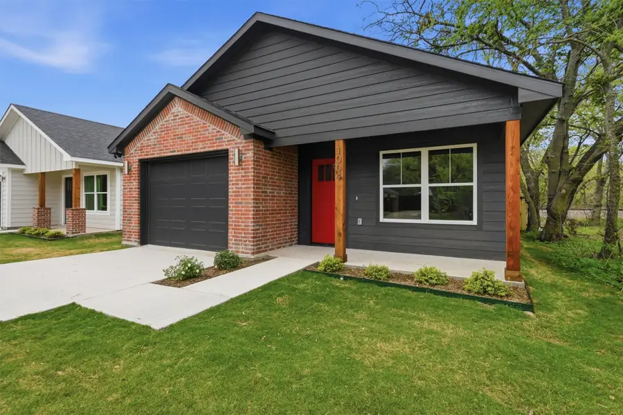 1004 S 1st Street, Sherman, TX 75090 - #2