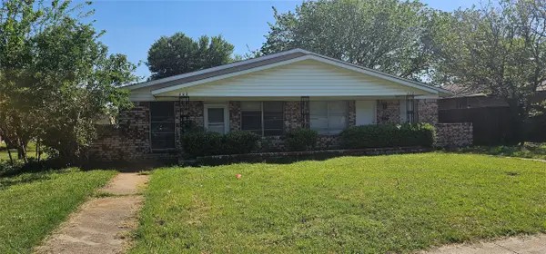 608 Arbor Lane, Lancaster, TX 75134