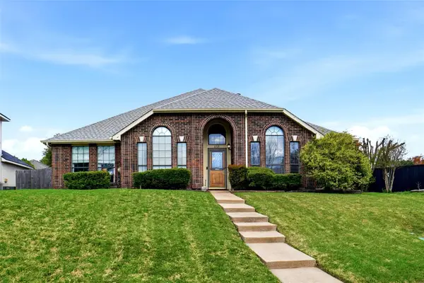 833 Windy Meadow Circle, DeSoto, TX 75115
