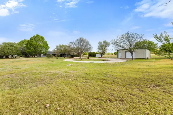 961 Shilling Drive, Elm Mott, TX 76640