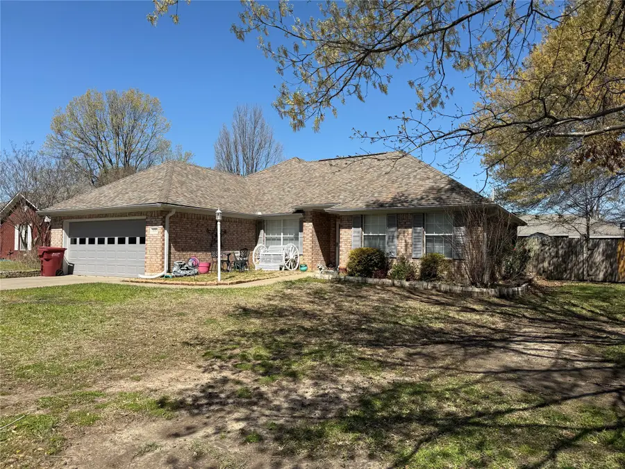 809 Martin Street, Bonham, TX 75418 - #3