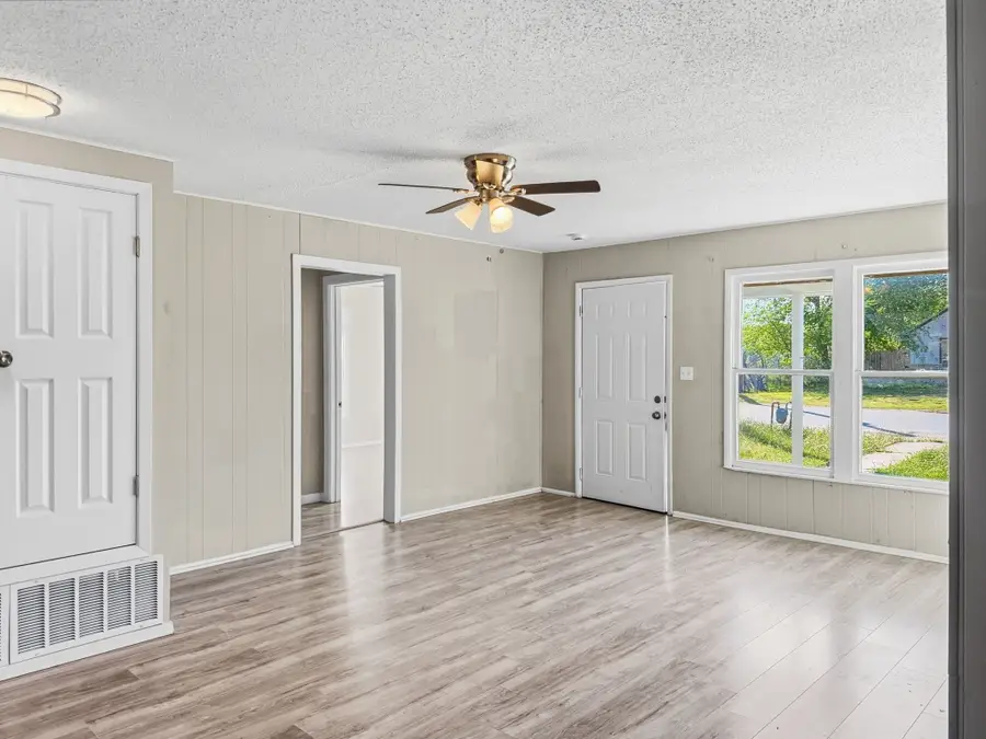 240 Tom Sawyer Street, Evant, TX 76525 - #2