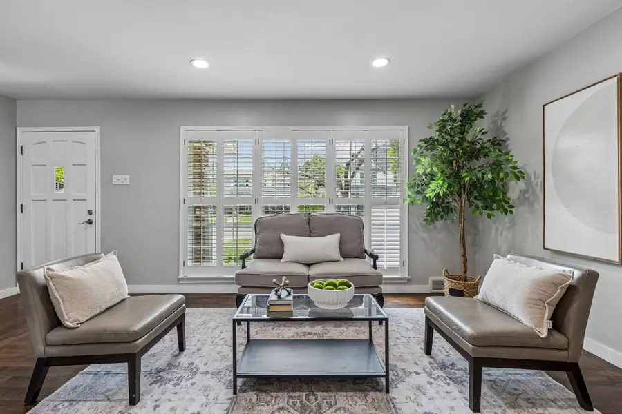 9469 Gatetrail Drive, Dallas, TX 75238 - #3