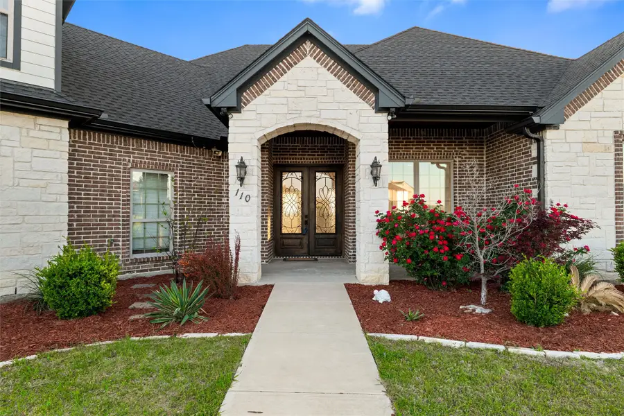 110 Eagles Roost Circle, Ennis, TX 75119 - #2