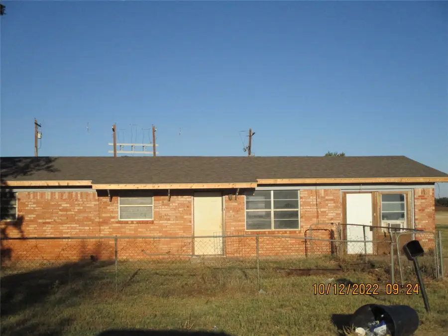 172 Marks Trail, Trent, TX 79561 - #2