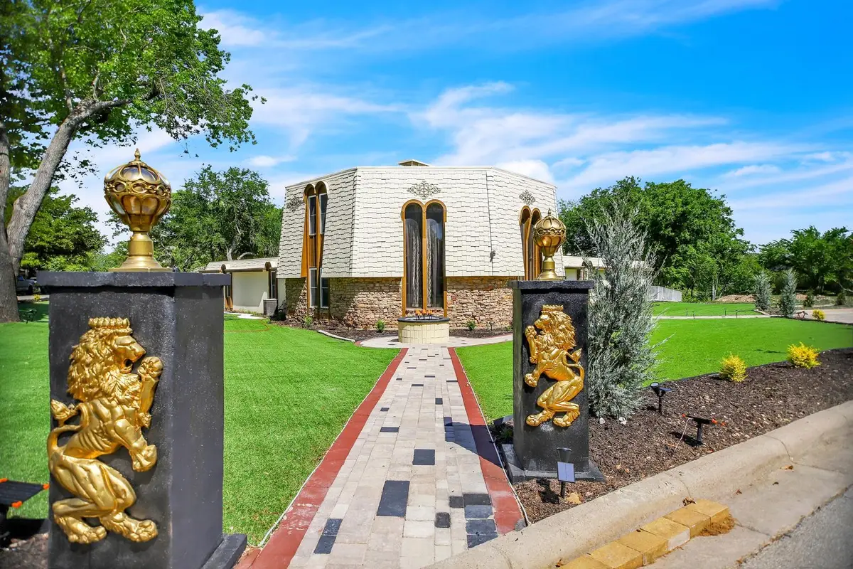 504 Cholla Court, Fort Worth, TX 76112 - #1