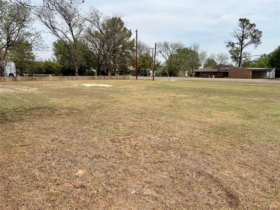 1419 Landon Street, Stamford, TX 79553 - #3