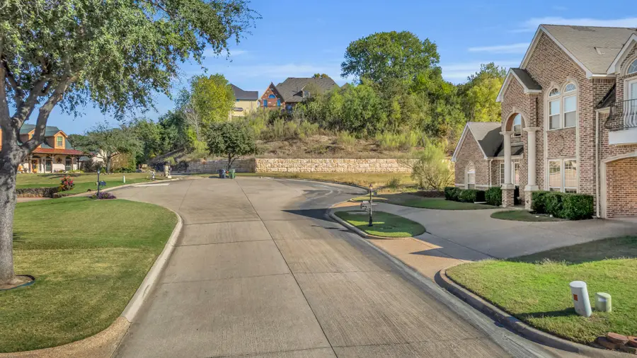 2000 Stone Canyon Court, Arlington, TX 76012 - #2