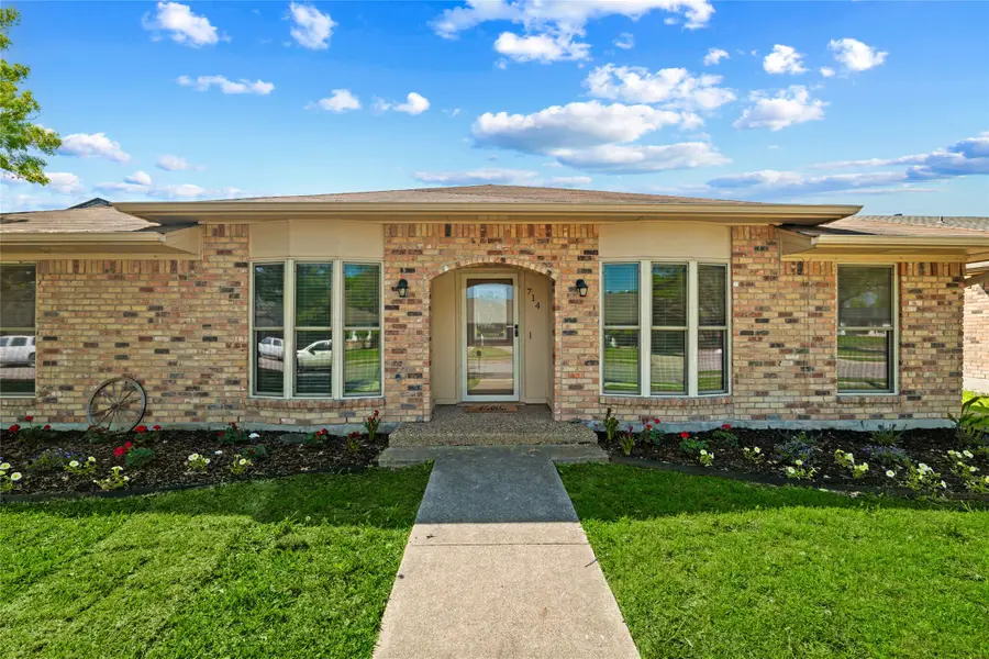 714 Royal Oaks Drive, Garland, TX 75040 - #2
