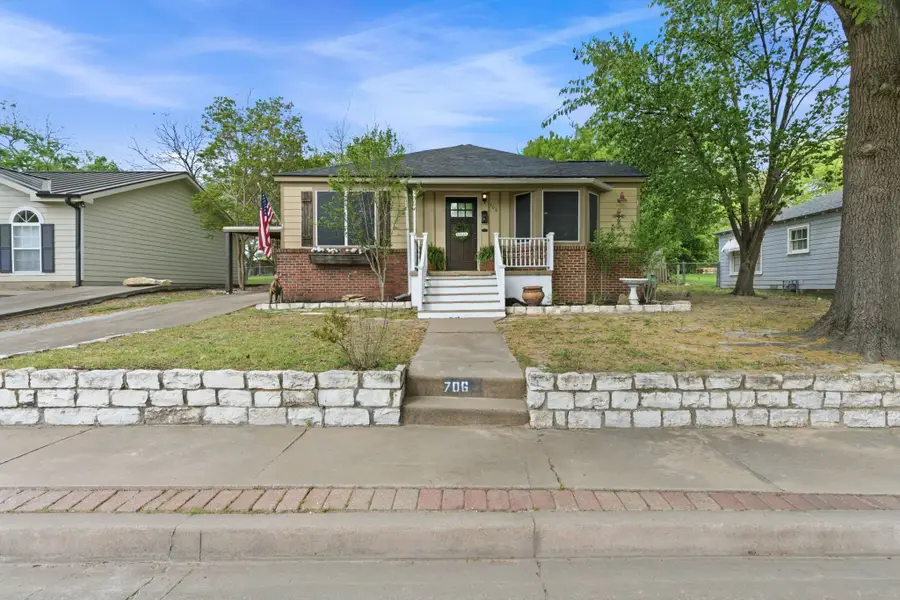 706 Jackson Street, Weatherford, TX 76086 - #2