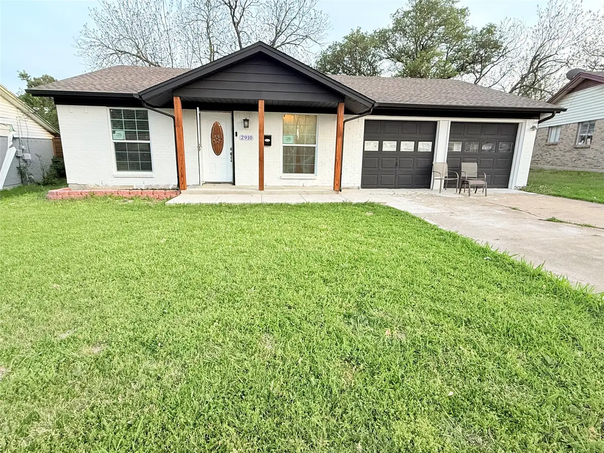 2910 Sun Valley Street, Irving, TX 75062 - #1