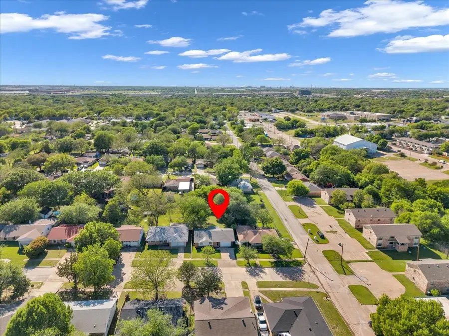 905 SE 3rd Street, Grand Prairie, TX 75051 - #3