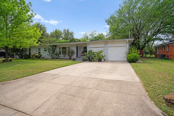 1106 Warden Street, Benbrook, TX 76126