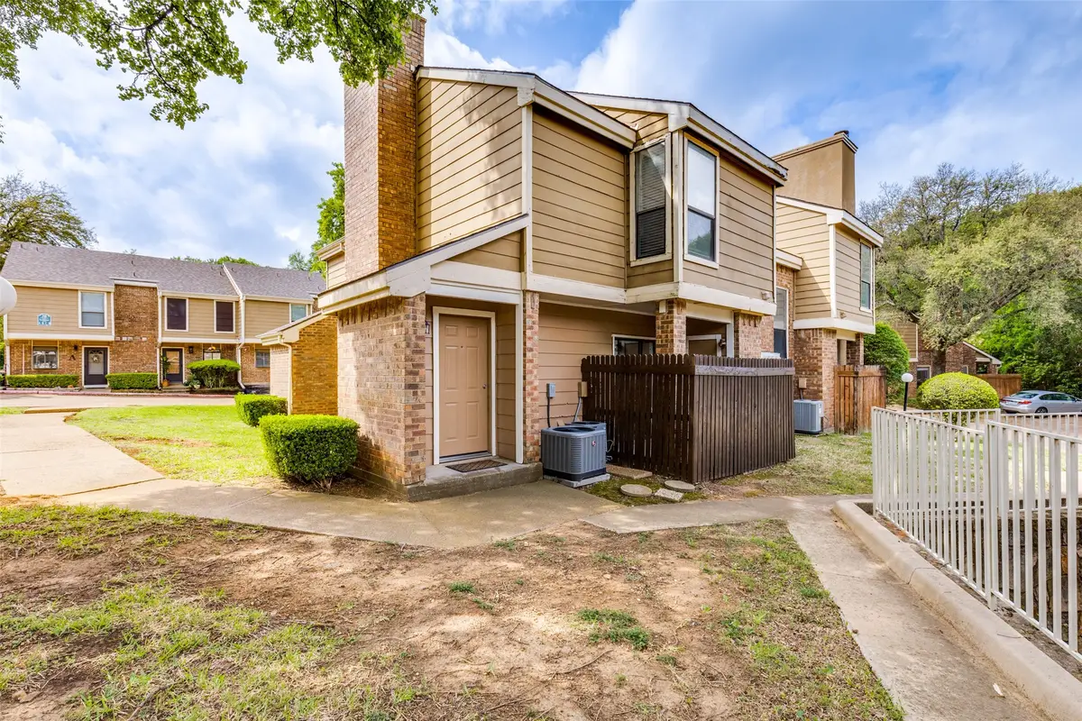 2103 Park Willow Lane #A, Arlington, TX 76011 - #1