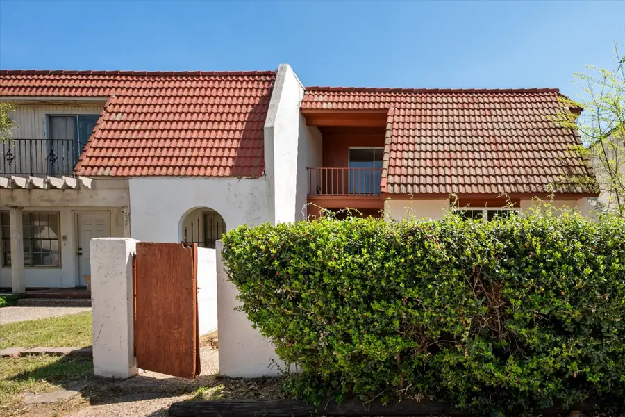 2229 Seville Court, Dalworthington Gardens, TX 76013 - #2