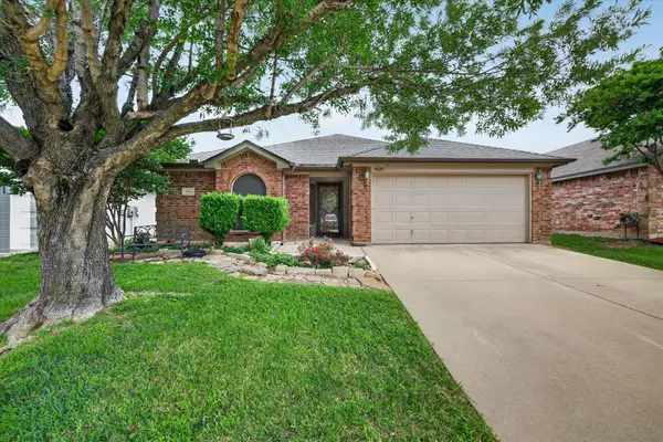 4325 Sweet Clover Lane, Fort Worth, TX 76036