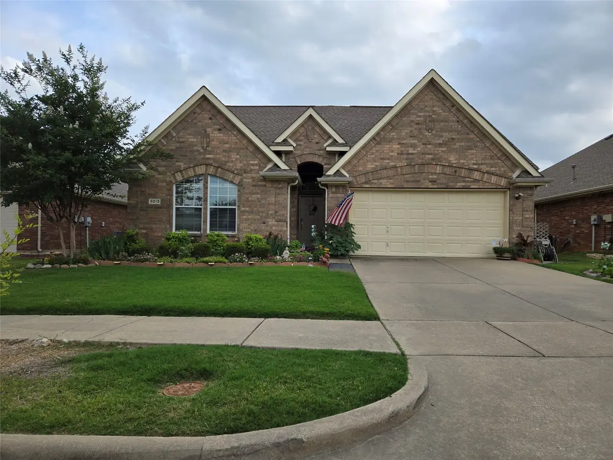 6013 Meadowglen Drive, Justin Roanoke, TX 76226 - #1